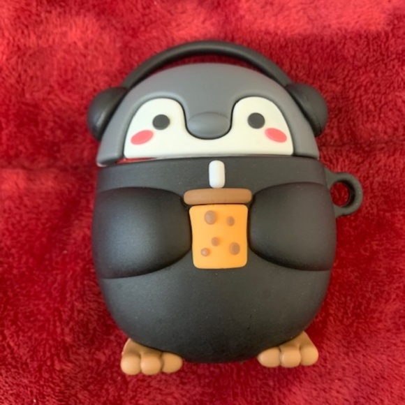 Boba Penguin AirPods Case - Picture 3 of 3